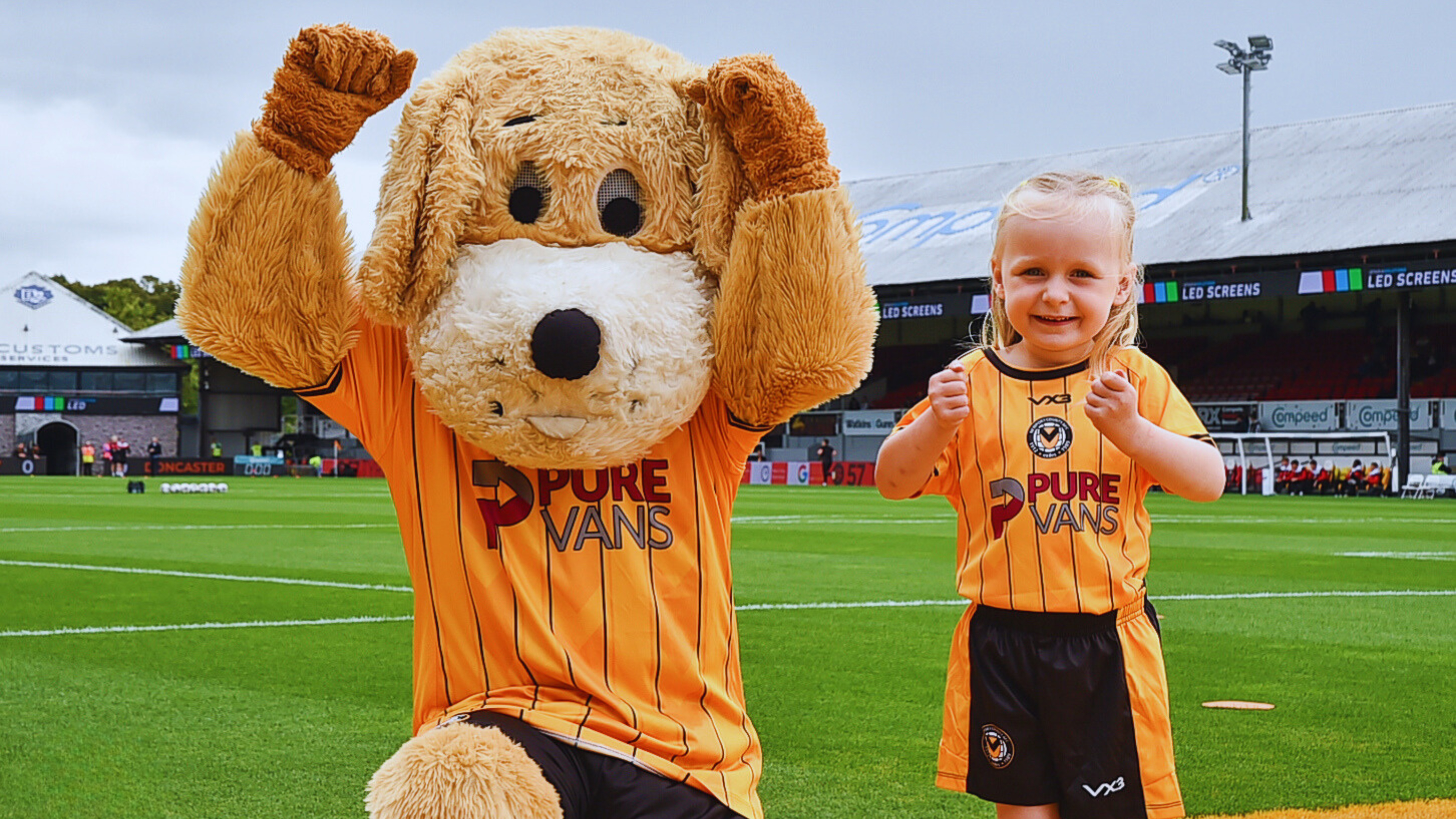 Mascot with Spytty