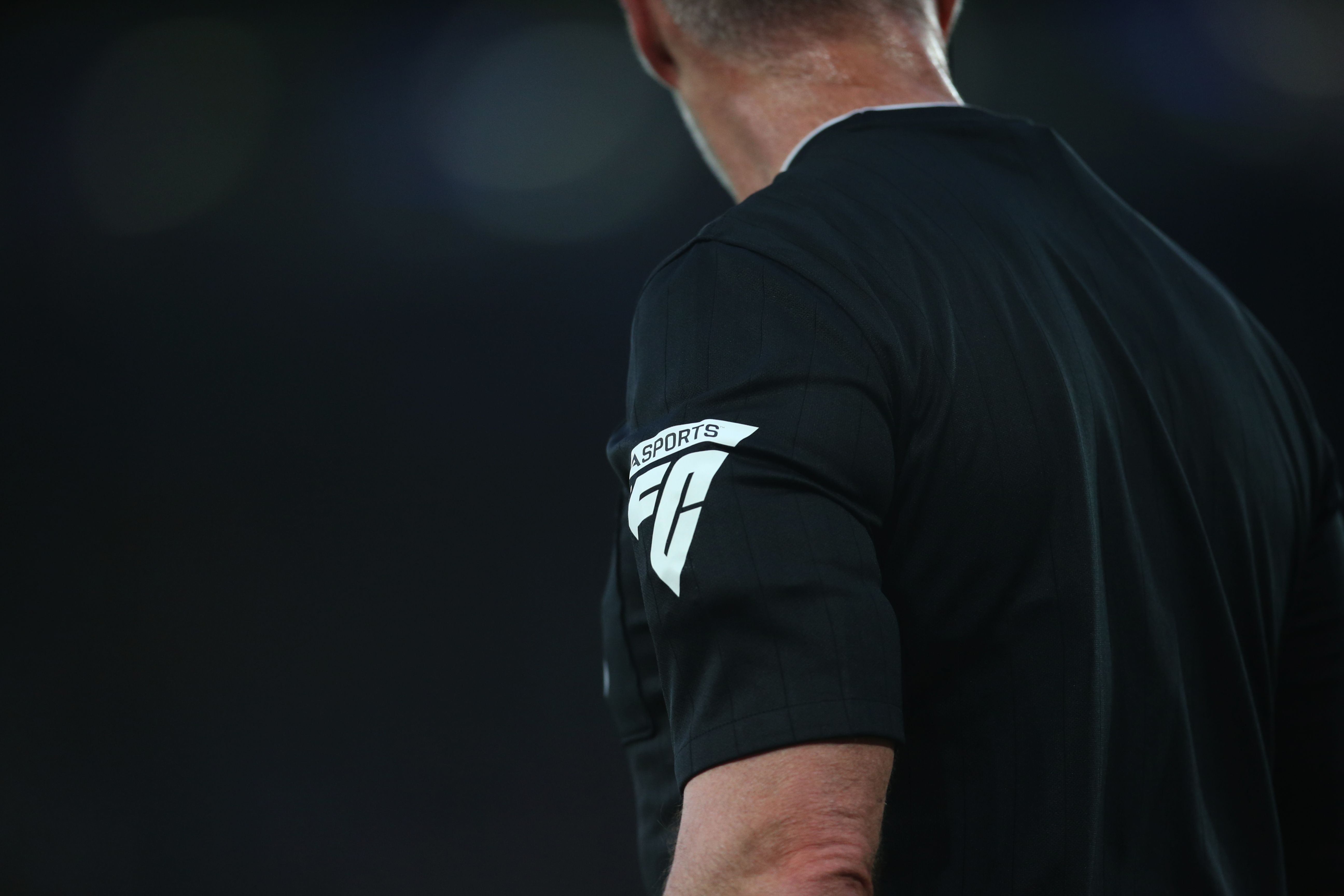referee
