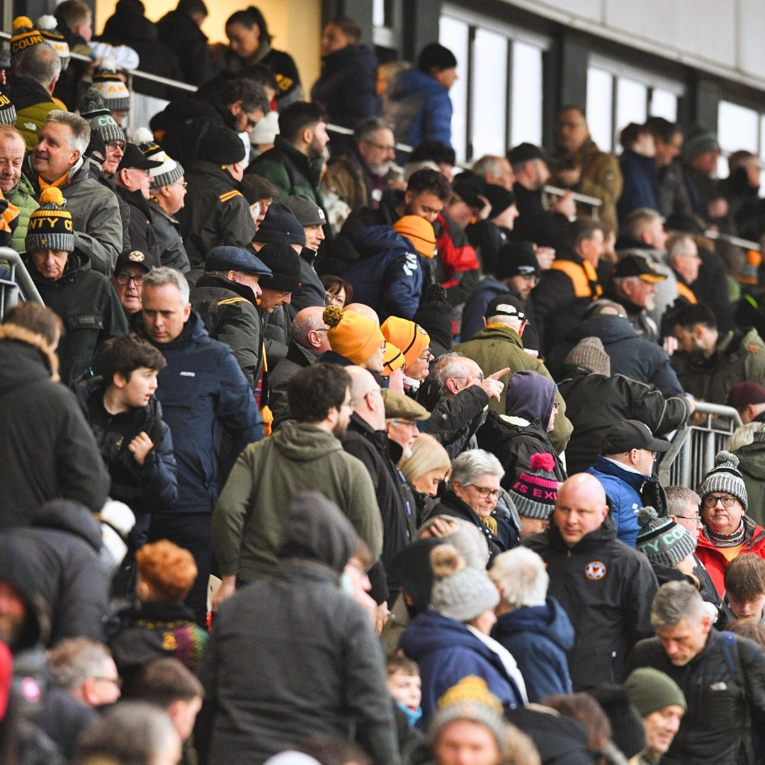 fans leave