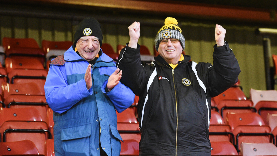 Fans crewe (A)
