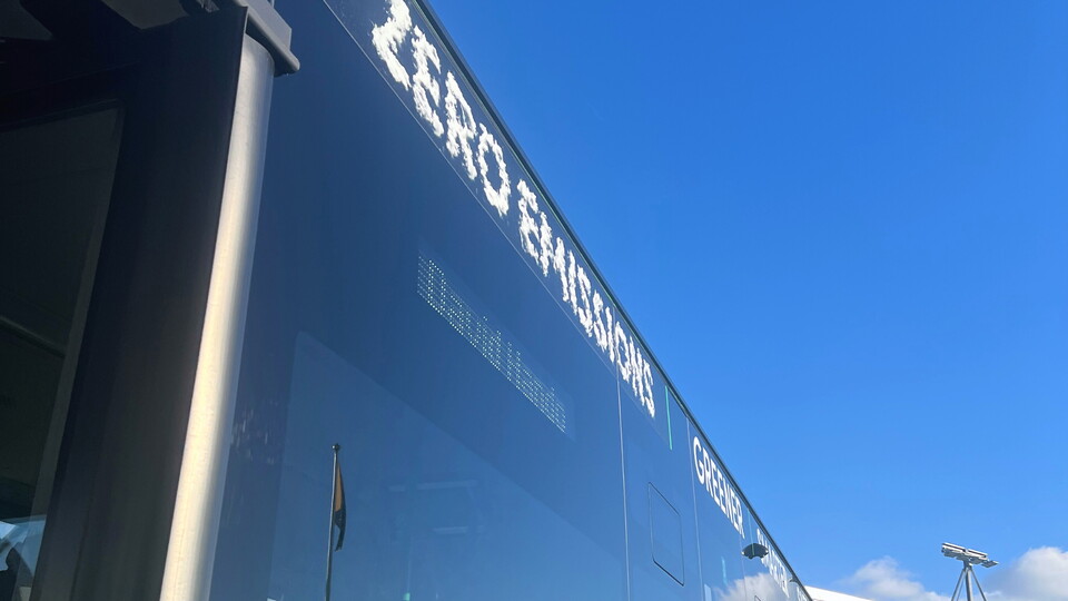 Newport Bus - David Hando