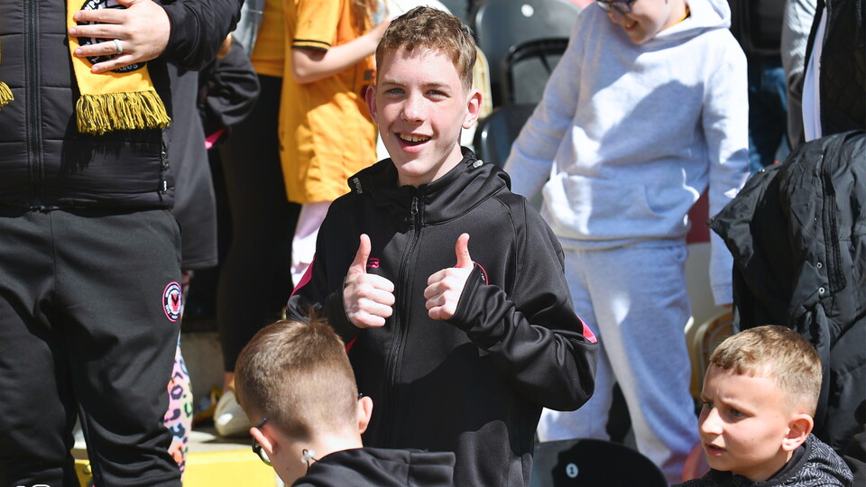 Fan Gallery Walsall (H)