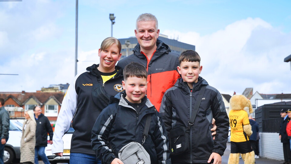 Fan Gallery Walsall (H)