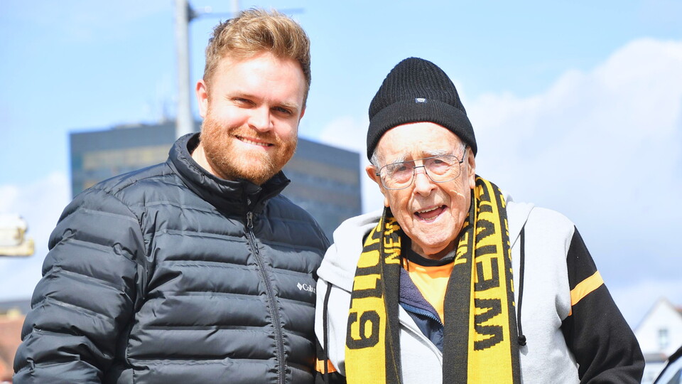 Fan Gallery Walsall (H)