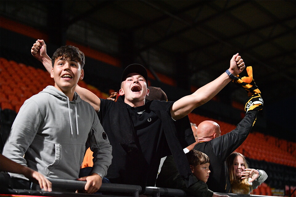 Newport-County-Barnet-Fan-Gallery-1