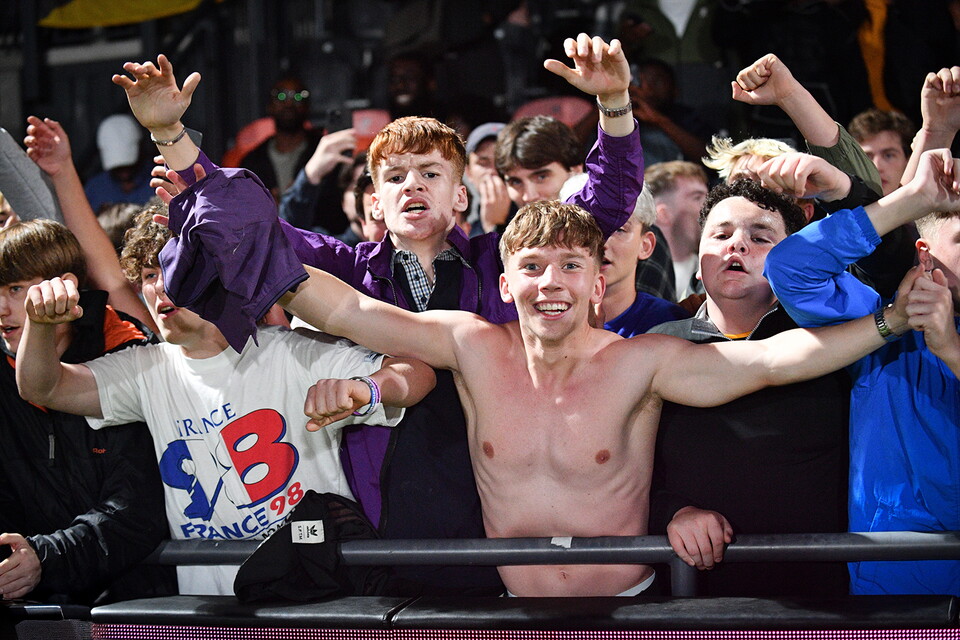 Newport-County-Barnet-Fan-Gallery-4