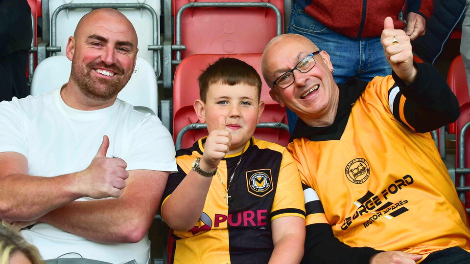 fan gallery | Cheltenham (A)