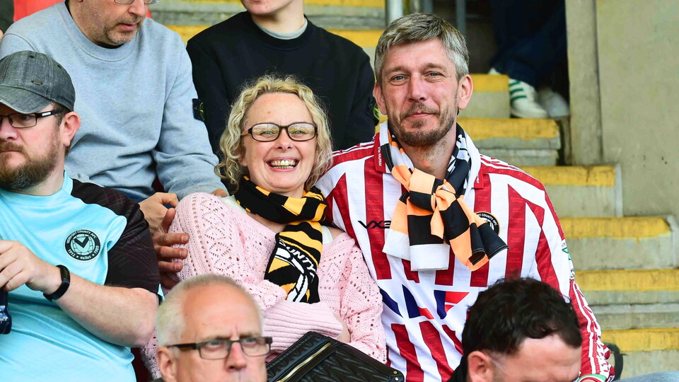 fan gallery | Cheltenham (A)