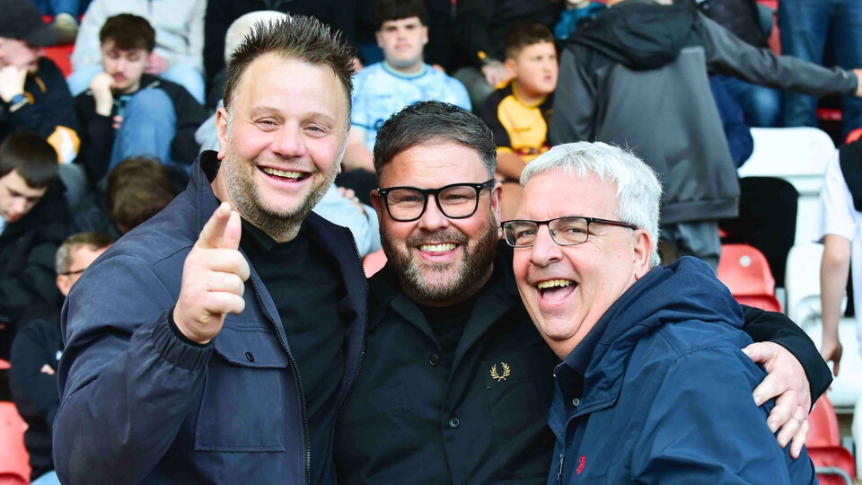fan gallery | Cheltenham (A)