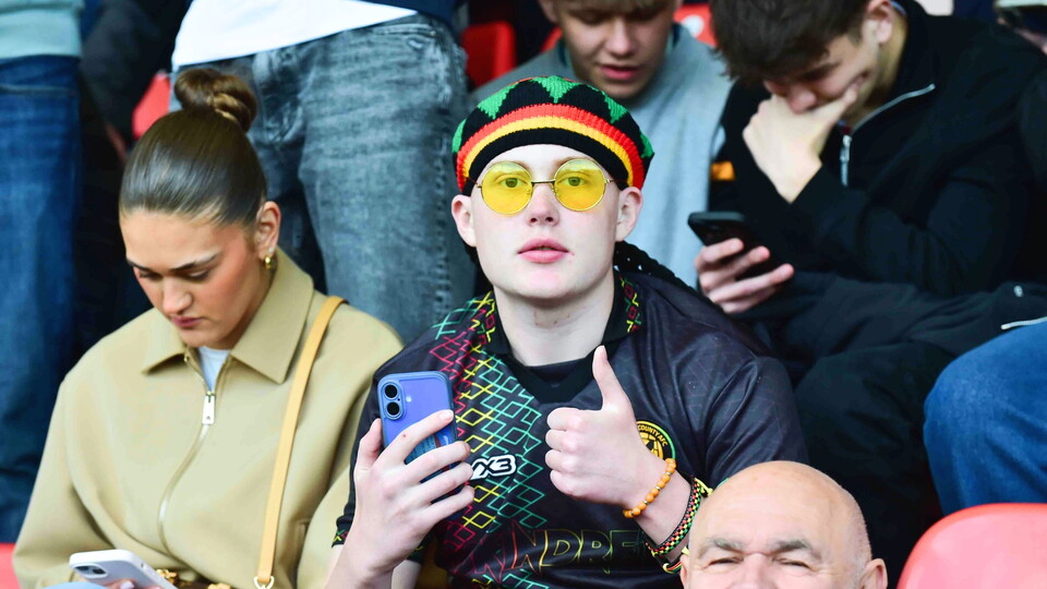 fan gallery | Cheltenham (A)