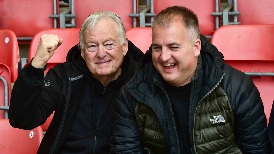 fan gallery | Cheltenham (A)