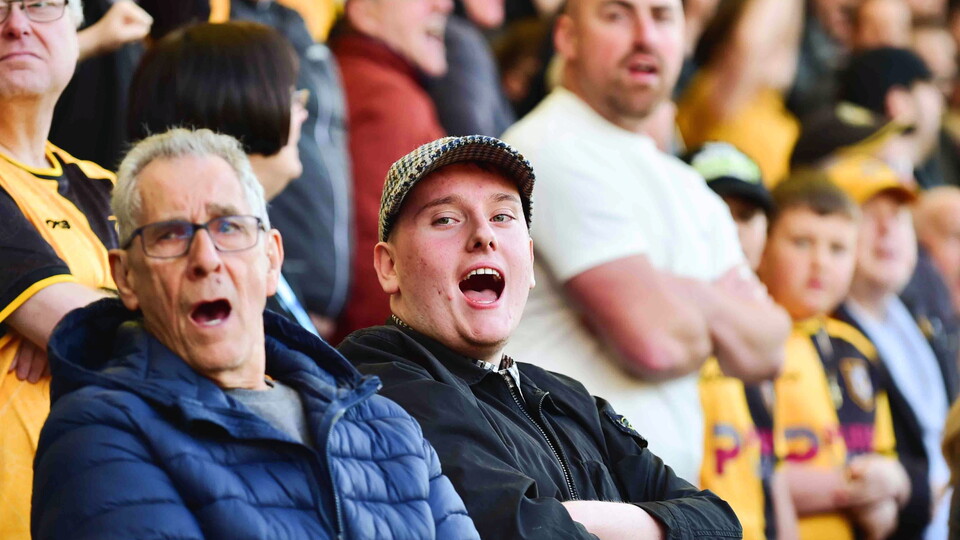 fan gallery | Cheltenham (A)