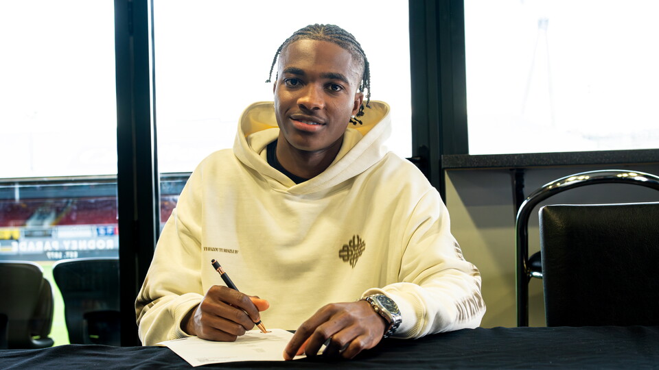 Tanatswa Nyakuhwa's First Day at Newport County